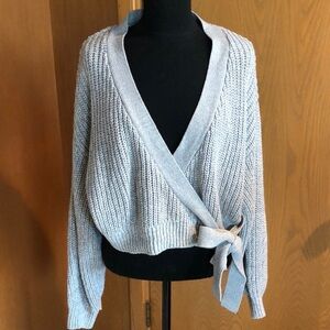 Divided H &M cable knit v neck wrap crop sweater side ties light grey M